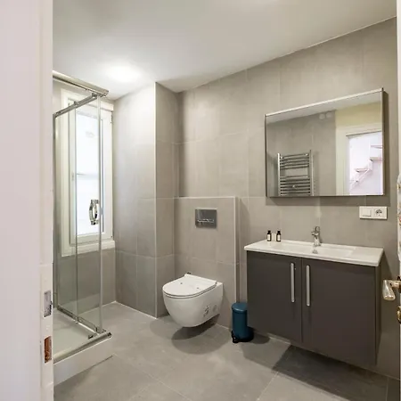 Apartment Homie - A Majestic 4 Bedroom Boasting A Private Garden And Terrace In Levent #83 Istanbul